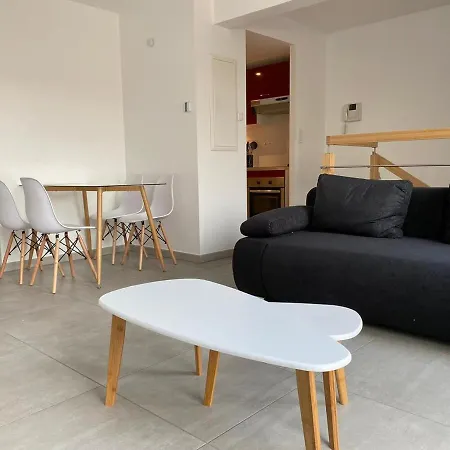 Apartment 301 - Duplex Moderne - Jeanne D Arc, Toulouse