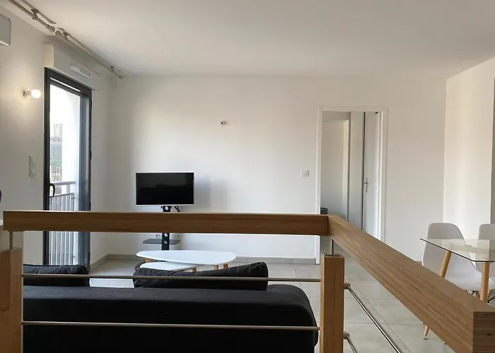 Apartment 301 - Duplex Moderne - Jeanne D Arc, Toulouse